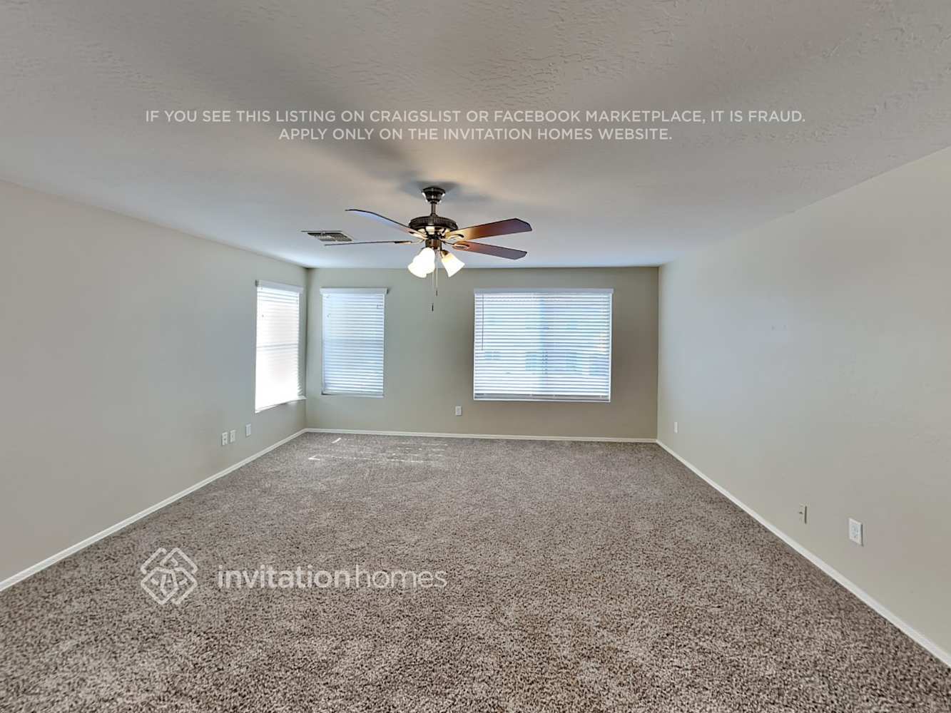 Building Photo - 22858 W Solano Dr