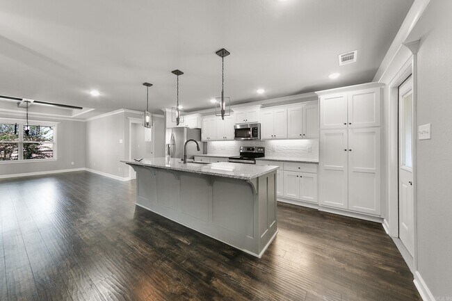 Building Photo - 15 Cimarron Cir