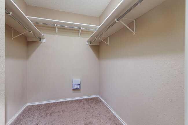 Building Photo - Spacious 3-Bedroom Home with Game Room and...