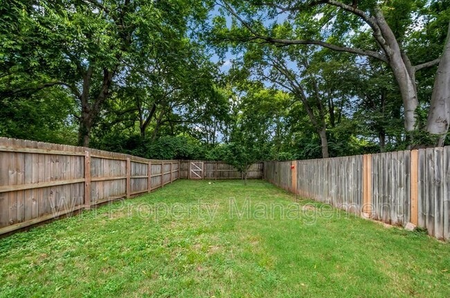 Building Photo - 541 Eastboro Dr