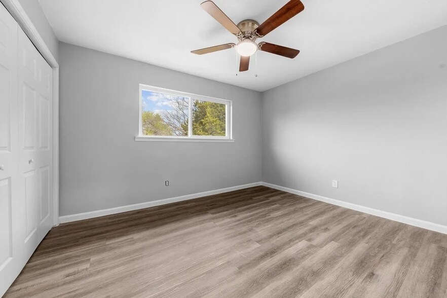 Bedroom - 124 Wind Ridge Dr