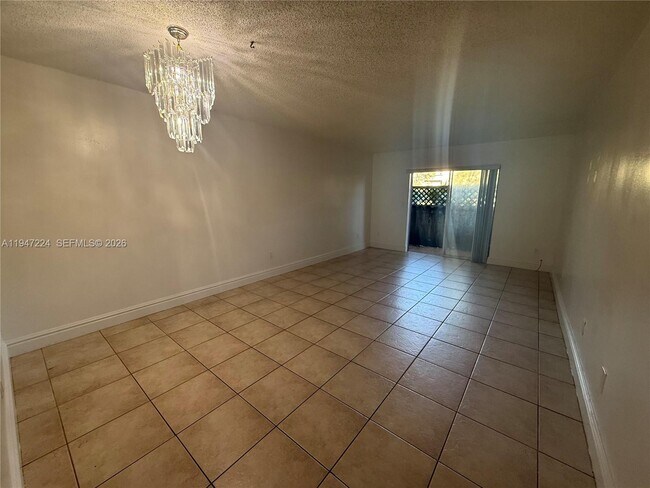 Building Photo - 8500 SW 109th Ave