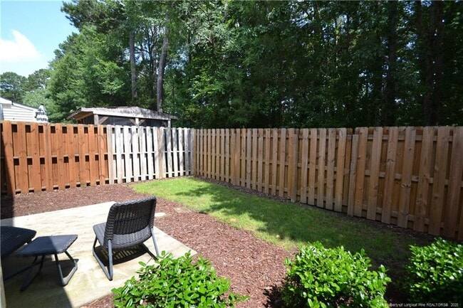 Building Photo - 3115 Manhasset Ln