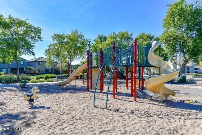 Building Photo - 1958 W Busoni Pl