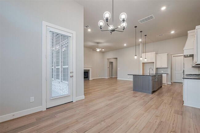 Building Photo - 5106 Blooming Hibiscus Ln