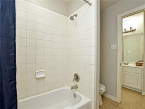 Building Photo - 2737 Plantation Dr