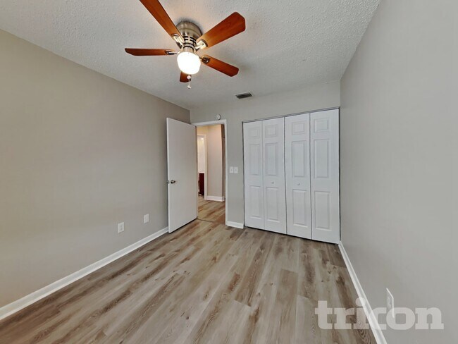 Building Photo - 4051 Forecast Dr