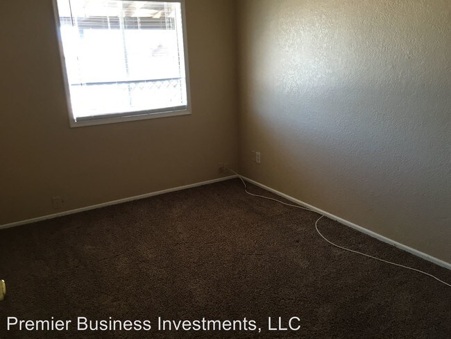 Building Photo - 3 br, 1 bath House - 2048 W Butler Drive