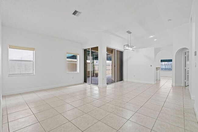 Building Photo - 11255 NW 53rd Ln