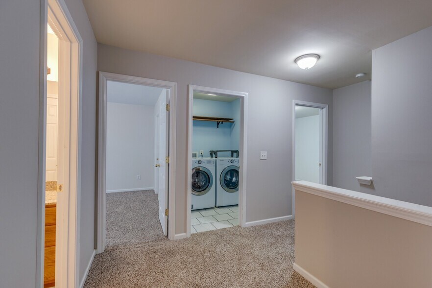 upstairs - 4017 Cadence Dr