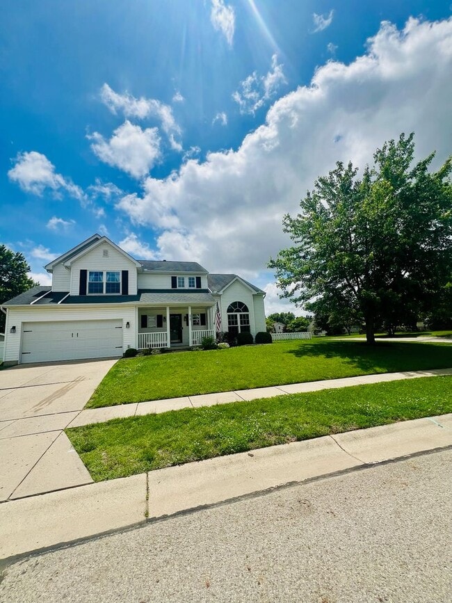 Building Photo - Beautiful 4 Bedroom Home in a Cul-De-Sac