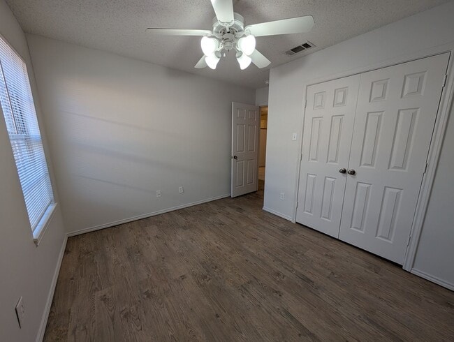 Building Photo - 2413 87th St