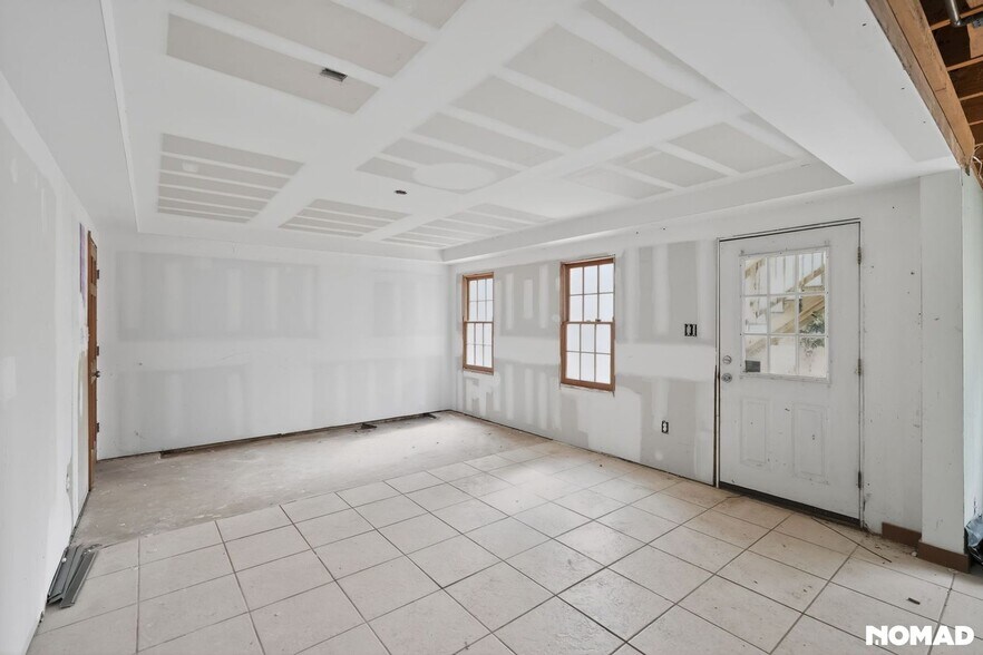 Building Photo - 4879 Farm Valley Dr NE