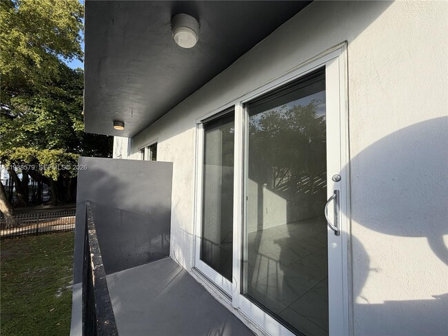 Building Photo - 1860 SW 22nd St