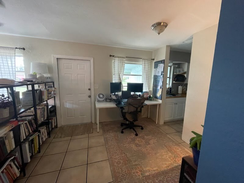 Building Photo - 173 38th Ave SE