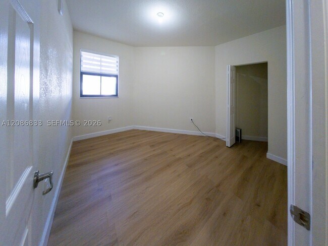 Building Photo - 10600 NW 88th St