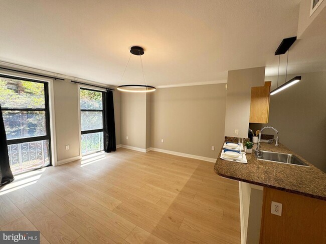 Building Photo - 616 E Street NW Unit 308