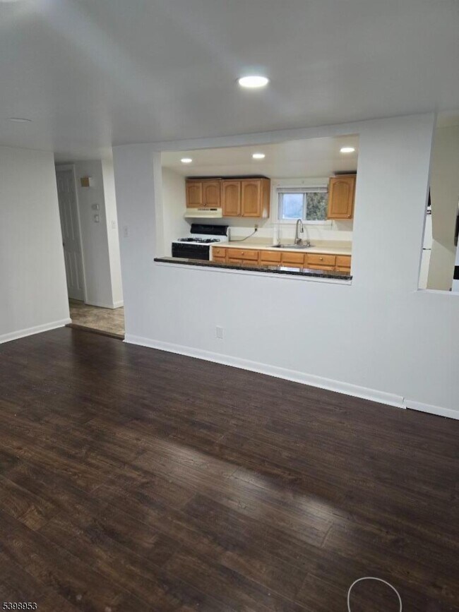 Building Photo - 18 Donna Dr