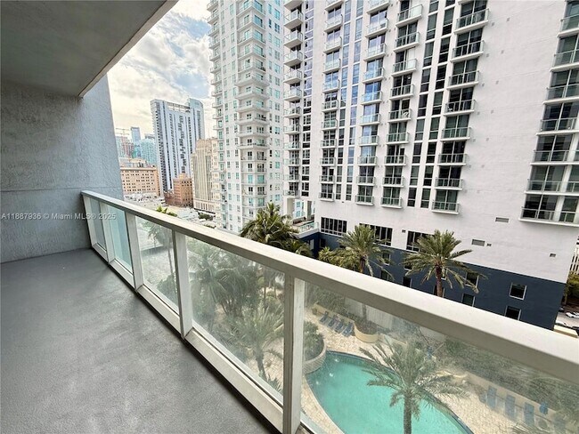 Building Photo - 253 NE 2nd St