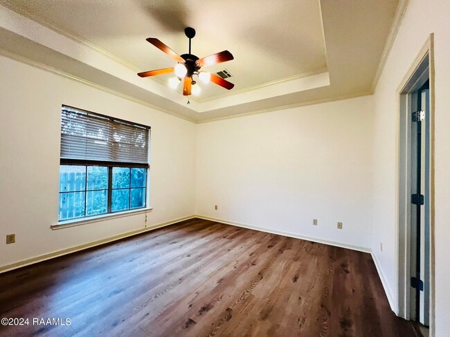 Building Photo - 125 Oakbend Dr