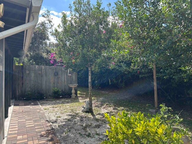 Building Photo - 2732 Adela Ave