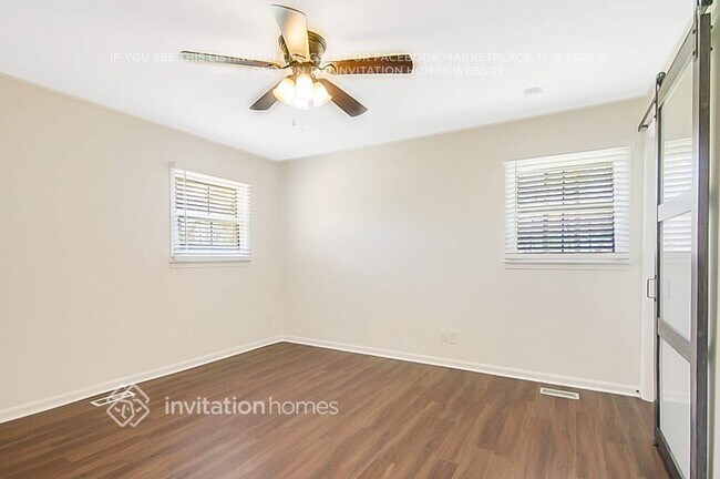 Building Photo - 232 Sandlewood Dr