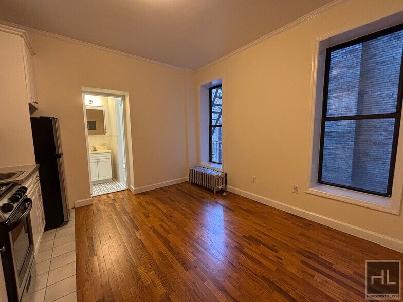 Building Photo - WEST 72 STREET