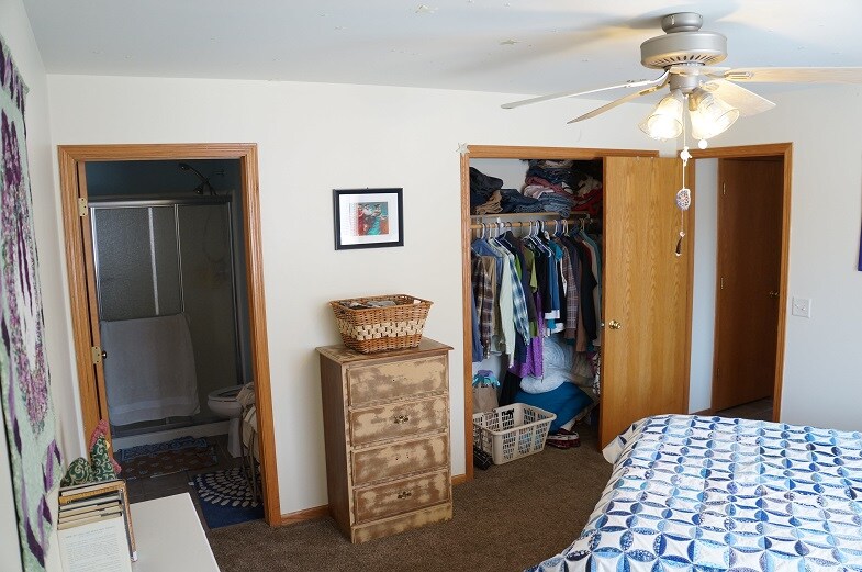 Building Photo - 3705-3707 Valley View Pl