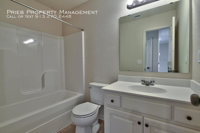 Building Photo - Cedar Springs Duplex - Available August 19th