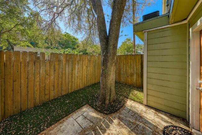 Building Photo - 3601 Menchaca Rd