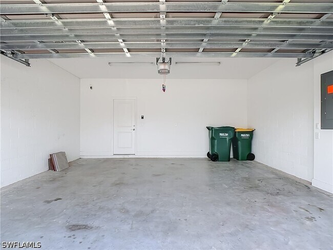 Building Photo - 5669 Cerva Ln