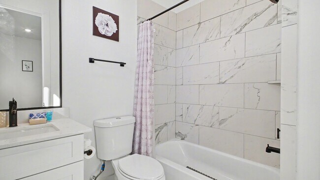 Building Photo - 2802 Tierwester St