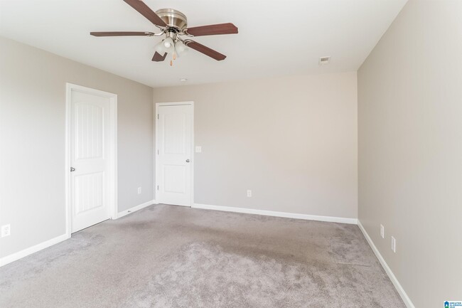 Building Photo - 165 Briar Ridge Ln