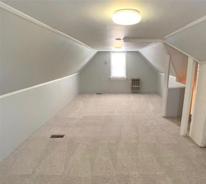Building Photo - 3235 Prairie Ave