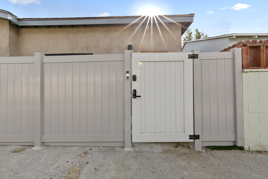 Building Photo - 6519 Coldwater Canyon Ave