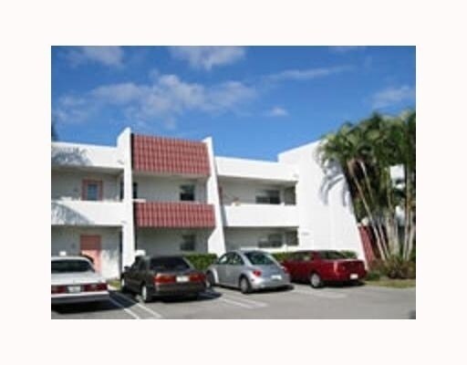 Building Photo - 2901 Fiore Way