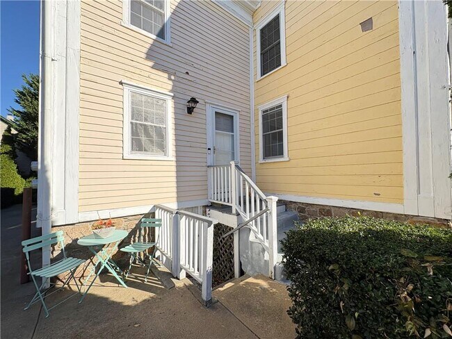 Building Photo - 22 Stockholm St