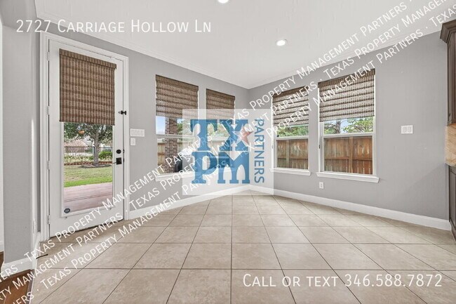 Building Photo - 2727 Carriage Hollow Ln