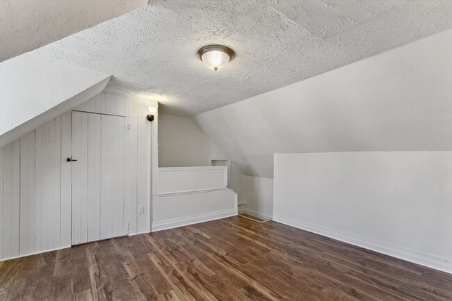 Building Photo - Coming Soon - Spacious 4 Bedroom, 2 Bath H...