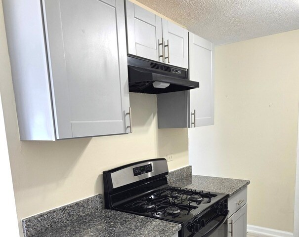 Building Photo - 1751 Queensbury Cir