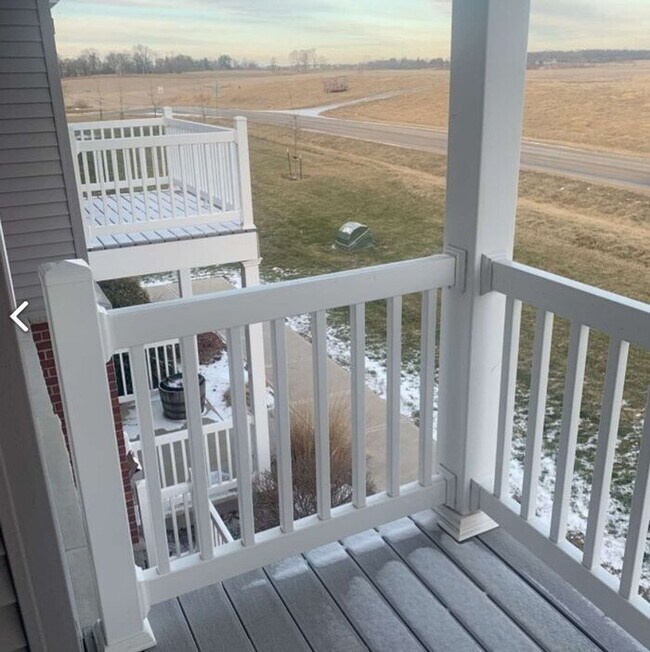 Building Photo - $2,000 | 3 Bedroom, 3 Bathroom Townhome | Sublease | Pet Friendly | Available for August 1st, 202...