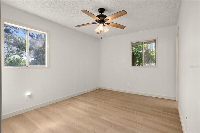 Building Photo - 8725 Erie Ln