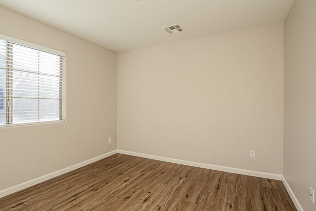 Building Photo - 2543 W Old Paint Trail