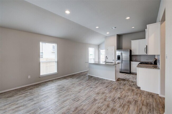 Building Photo - 120 Lyndon Dr