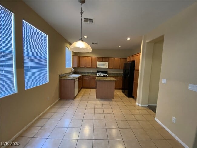 Building Photo - 744 Blue Barrel St