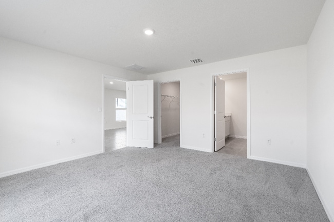 Building Photo - 8666 SW 44th Terrace