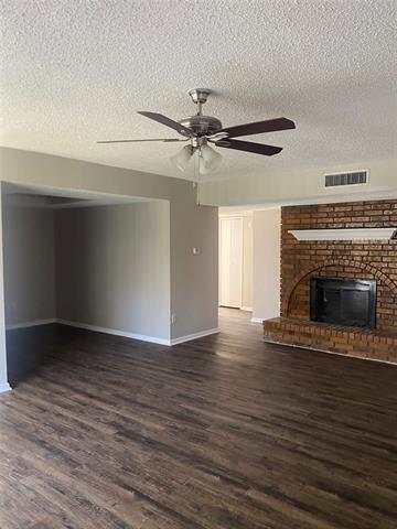 Building Photo - 5060 Walker Dr