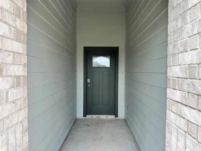Building Photo - 30434 Canterbury Fields Dr