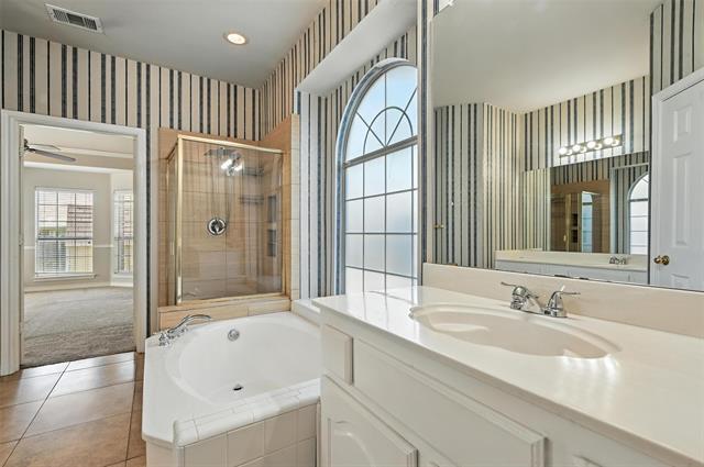 Building Photo - 5376 Lake Chelen Dr
