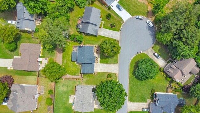 Building Photo - 520 Sonnet Way